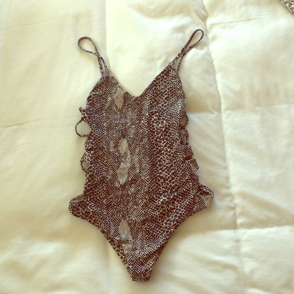 Snake Florence Acacia Size Small One Piece